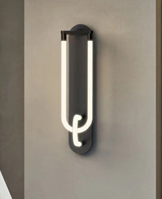 Loopi Knot wall light with creative knot design