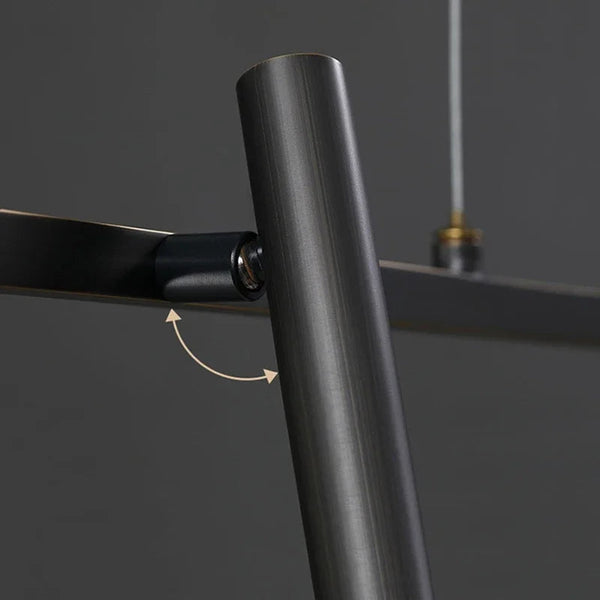Nordique suspension light in a dining area